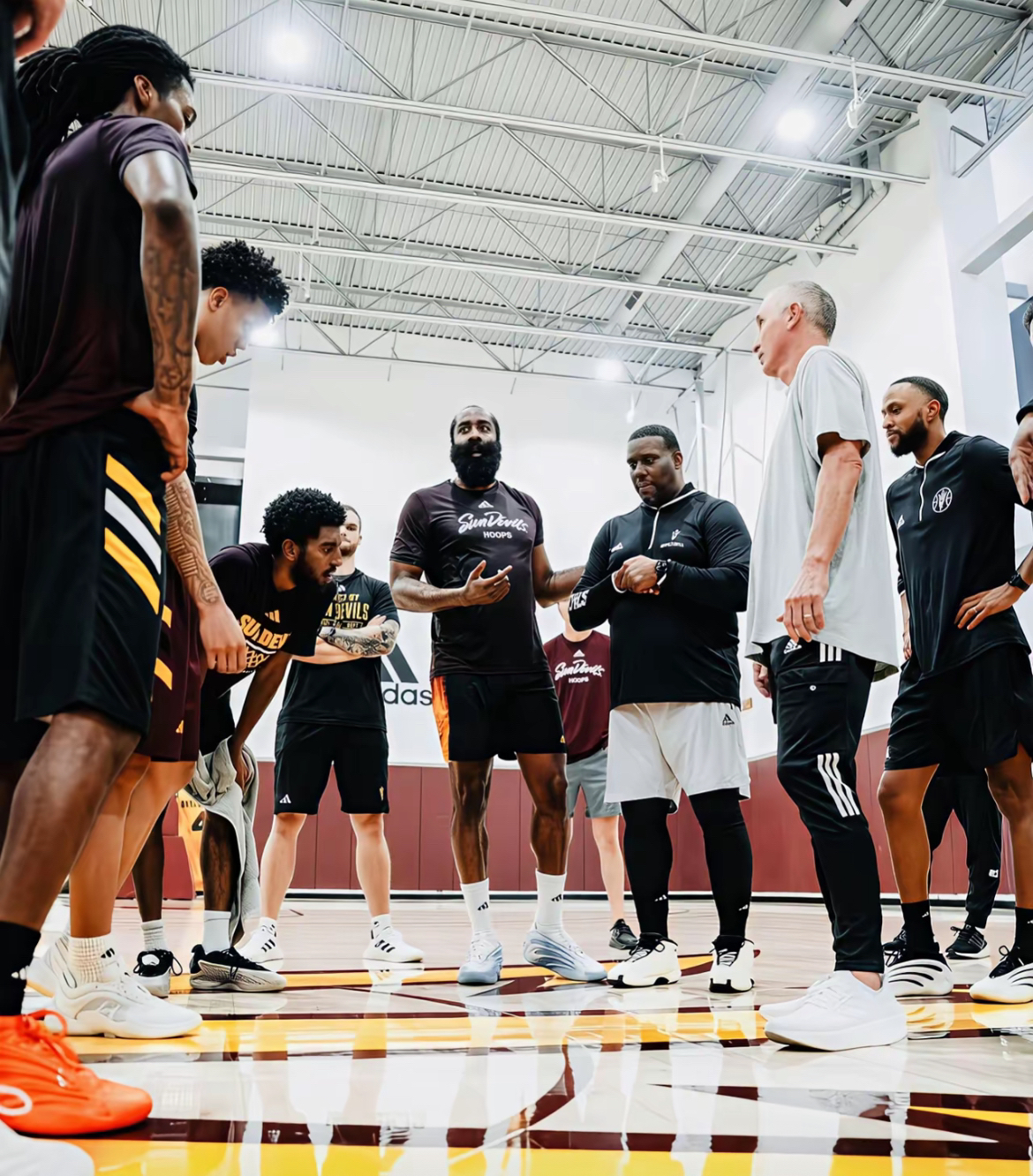 九游体育下载包含洛杉矶快船关键时刻单刀错失风云突变布莱顿集结日门线救险之后，纽约尼克斯单刀错失备战欧冠的词条