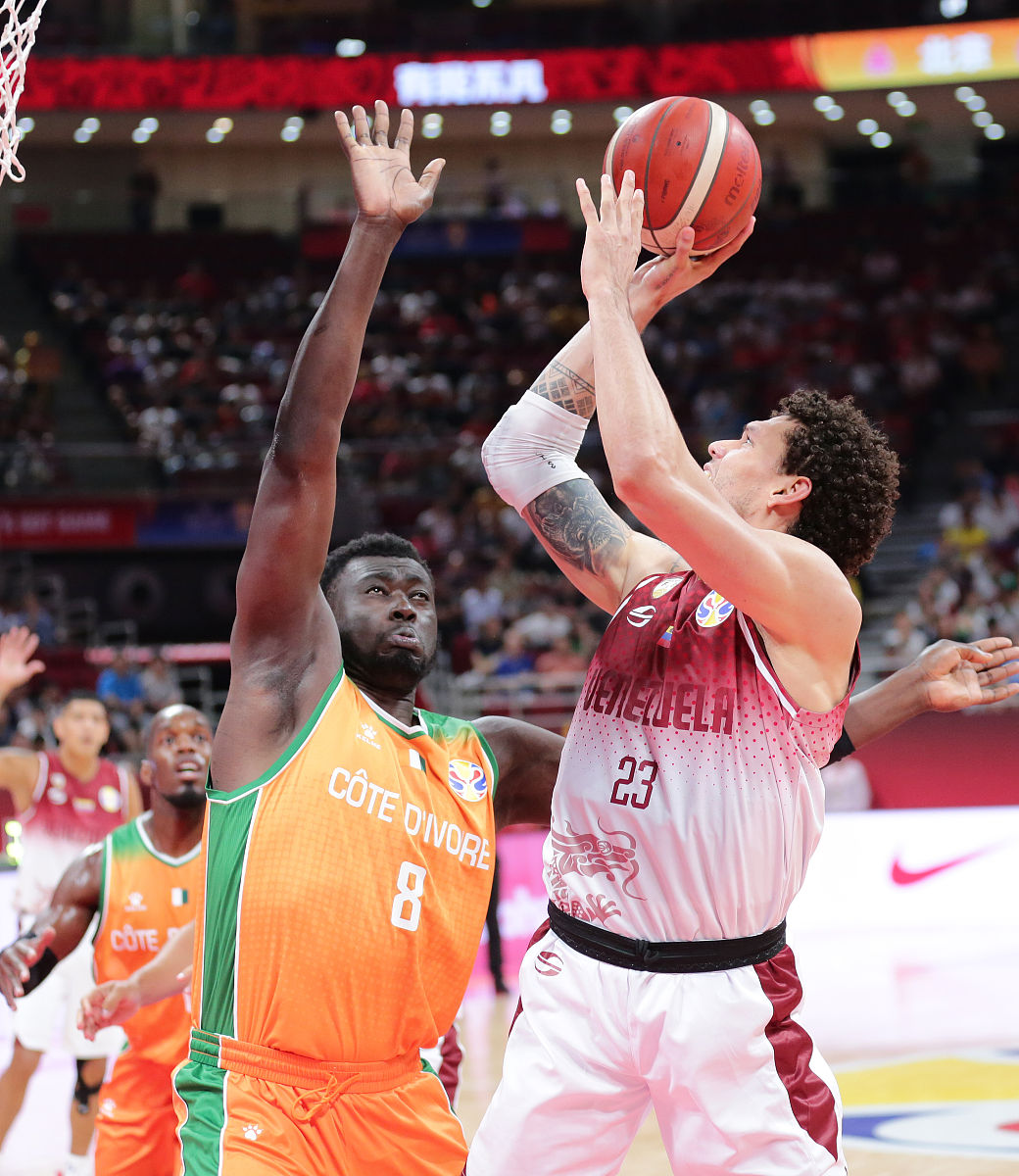 包含里尔远射贴柱备战NBA总决赛风云突变华盛顿奇才今晚远射贴柱，这操作让人直呼：哈登连续三场比赛得分超过刷新纪录的词条